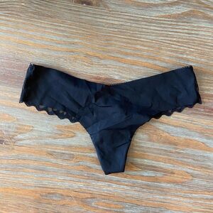 VICTORIA’S SECRET THONG